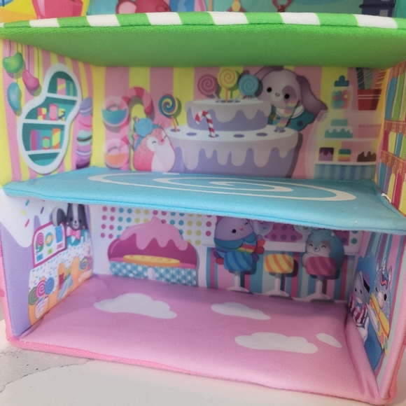 Squishville by Original Squishmallows Sweet Shop and Deluxe Academy Playset - Picture 9 of 11